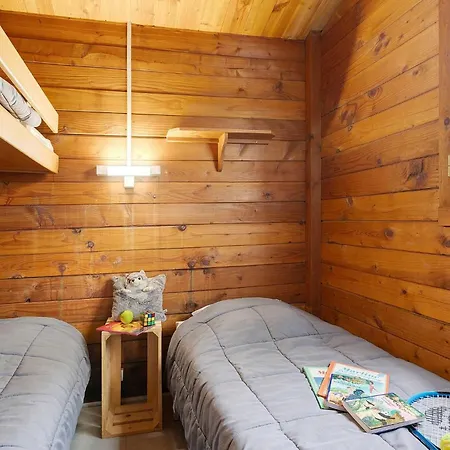 Bois 1 Domaine Les Epinettes Campsite *